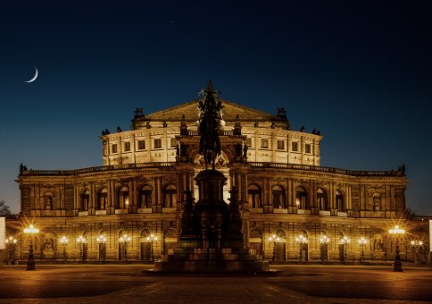 dresden_semper_opera_house_historically_at_night_building_city_opera_house_saxony-880070.jpg!s