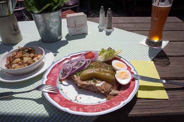 eat-1400741_640